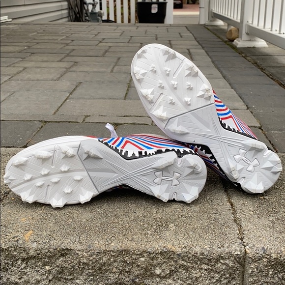 Hand painted brand new baseball cleatsNWOT - Picture 2 of 3